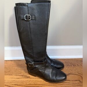 Tall black leather Ugg boots sip up Sherpa lining 5.5 fall winter shoes